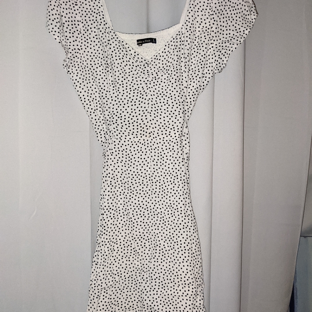 Abercrombie & Fitch White Mini Dress with Black Polka Dots - Picture 7 of 7